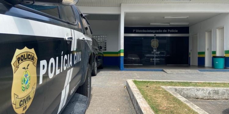 PC-AM prende quadrilha que invadiu casa, manteve família refém e levou quantia de R$ 50 mil, no bairro São Lázaro
