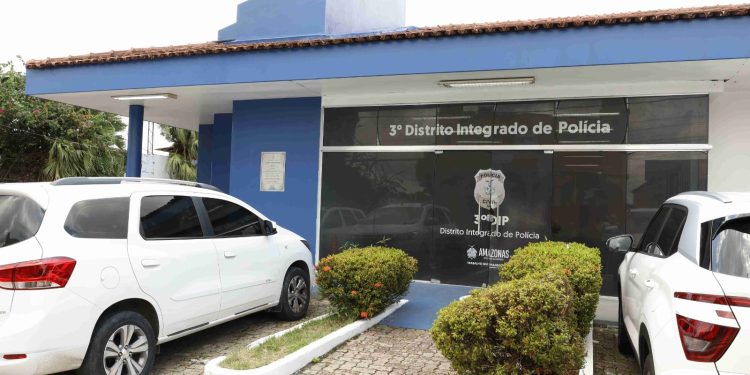 Homem que fugiu após tentativa de homicídio e causou acidente que matou policial rodoviário é preso em Manaus