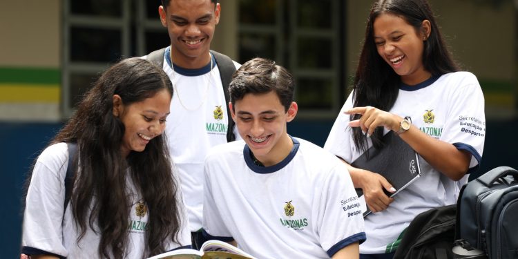 Matrículas de novos alunos das redes estadual e municipais de ensino iniciam nesta sexta-feira