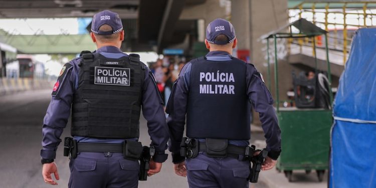 Mãe é presa por dar bebida alcoólica a bebê de três meses na zona Leste de Manaus