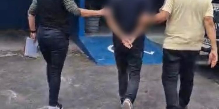 PC-AM prende homem por perseguir e ameaçar de morte ex-namorada por mensagens via Pix