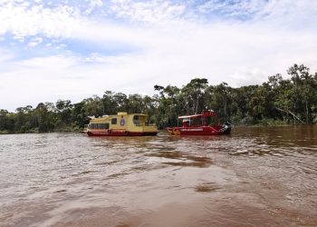 Corpo de Bombeiros do Amazonas encontra corpo de passageiro desaparecido em naufrágio da Lancha Lima de Abreu XV