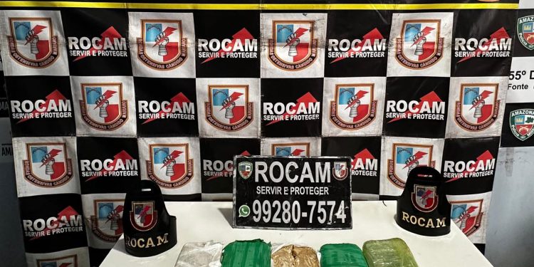 Operação Interior Mais Seguro: PMAM prende homem transportando drogas em embarcação