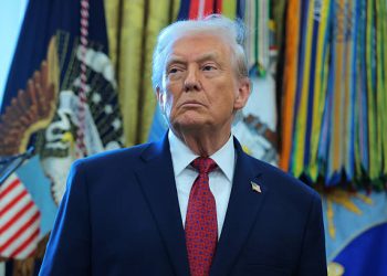 Trump posta vídeo racista com casal Obama como macacos