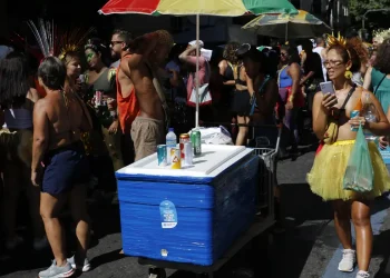 Saiba como se prevenir dos golpes financeiros no carnaval