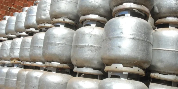 Gás do Povo: vale-recarga começa a ser disponibilizado