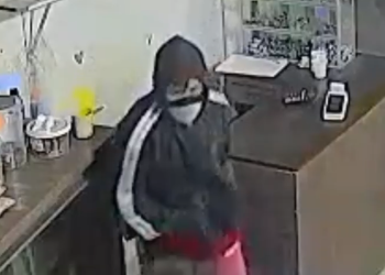 Polícia Civil divulga a imagem de homem procurado por roubo a estabelecimento em Itapiranga