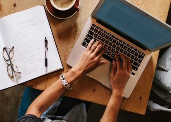 Empreendedorismo feminino transforma redes sociais em vitrines de negócios no Amazonas