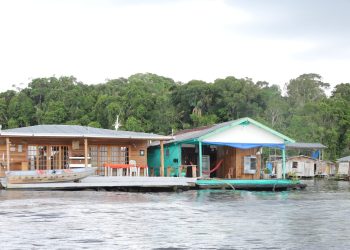 Após pedido da Defensoria Pública, presidência do Tribunal de Justiça suspende retirada de flutuantes no Tarumã-Açu