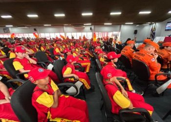 Mais de 900 bombeiros mirins de 18 cidades do Amazonas iniciam o ano letivo de 2026