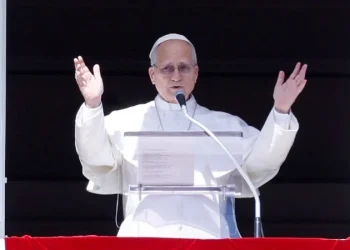 Papa faz apelo por cessar-fogo no Oriente Médio e lamenta “violência atroz”