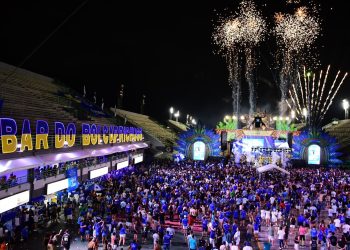 Ensaio dos Bumbás 2026: Bar do Boi Caprichoso leva a força da nação azulada ao Sambódromo de Manaus