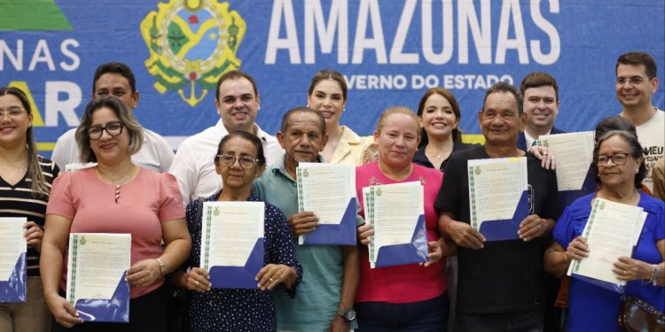 Amazonas Meu Lar: governador interino Roberto Cidade entrega 500 títulos definitivos e amplia regularização fundiária para mais de 22 mil famílias