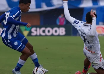 Depois de 4 jogos equilibrados, Série B tem novo líder; veja resultados