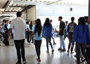 Enem 2026: estudante do Pé-de-Meia é isento da taxa de inscrição