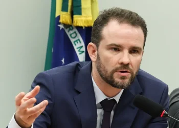 Receita pode deixar de exigir declaração do IR em até três anos