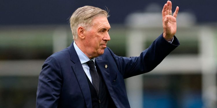 Prestes a estrear na Copa, Ancelotti não dá pistas sobre escalação