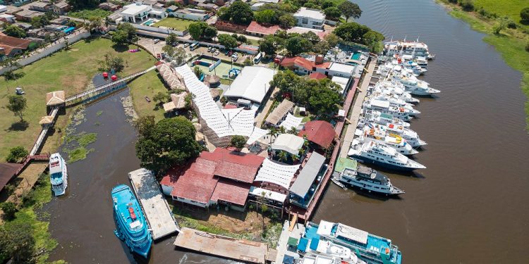Kwati Club combina ‘descanso’ com diversão sob medida às margens do Lago Macurany, em Parintins
