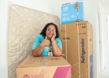 Famílias do residencial Morar Melhor 15 são contempladas com mobílias após entrega oficial de moradias