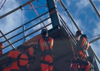Amazonas forma 20 militares na terceira turma do curso de especialistas em salvamento em altura do Corpo de Bombeiros