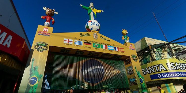'Ruas da Copa' reúnem torcedores para assistir jogos da Seleção Brasileira de Futebol
