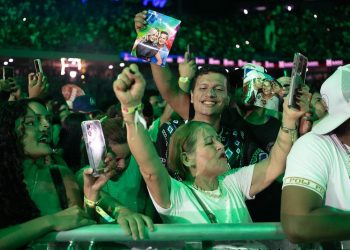 Festa dos Visitantes 2026: Evento no Bumbódromo reúne 25 mil pessoas