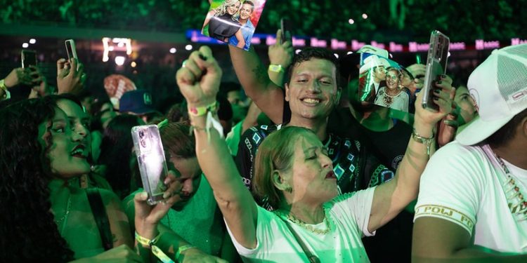 Festa dos Visitantes 2026: Evento no Bumbódromo reúne 25 mil pessoas