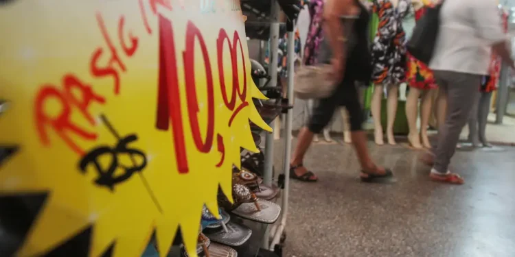 Mercado financeiro eleva previsão da inflação para 5,11% este ano
