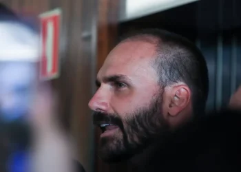 STF decide se Eduardo Bolsonaro será condenado no processo do tarifaço