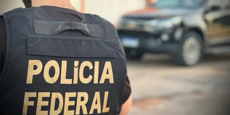 Grupo especializado no tráfico internacional de cocaína é alvo da PF