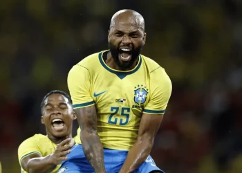 Ancelotti escala 2 times e seleção se despede com goleada sobre Panamá