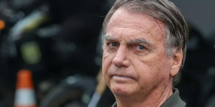 PGR defende que Bolsonaro seja mantido em prisão domiciliar