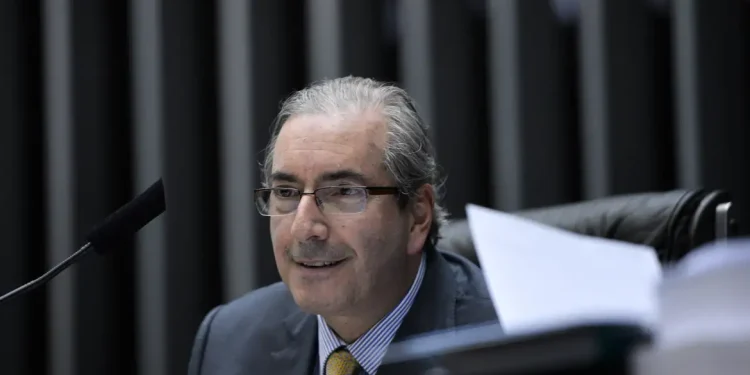 STF bloqueia R$ 6 milhões de Eduardo Cunha por indicação de emendas