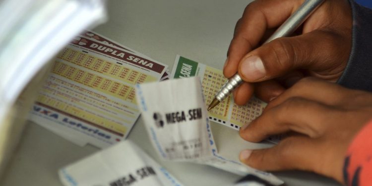 Mega-Sena acumula para R$ 30 milhões; confira os números sorteados