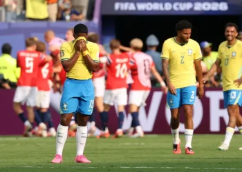 Com críticas, adeus do Brasil à Copa estampa jornais mundo afora