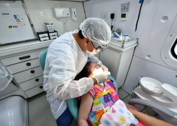 Unidade Odontológica Móvel municipal leva atendimento em casa ao Morar Melhor 13
