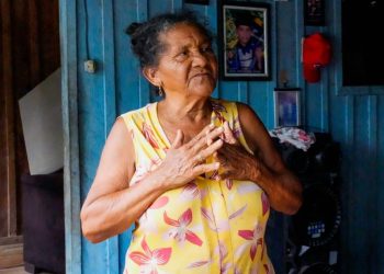 ‘O que vale hoje é documento’: a história de dona Sulamita revela a realidade de quem vive às margens da BR-319