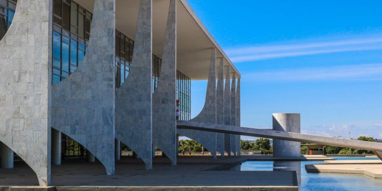 Entenda a Lei de Reciprocidade, que o Brasil pode adotar contra os EUA