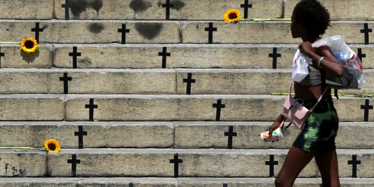 Mortes violentas caem 8,2% no país em 2025; feminicídios aumentam 4%