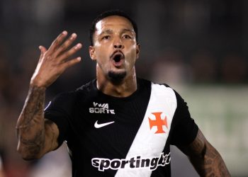 Quem é David, atacante do Vasco alvo de operação da Polícia