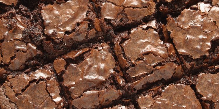 Brownie com casquinha crocante é opção perfeita para vender e lucrar