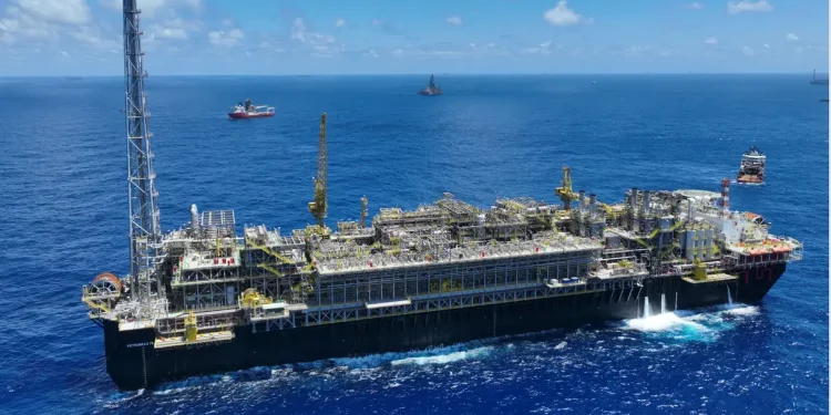 Justiça Federal suspende imposto de exportação de 12% sobre petróleo