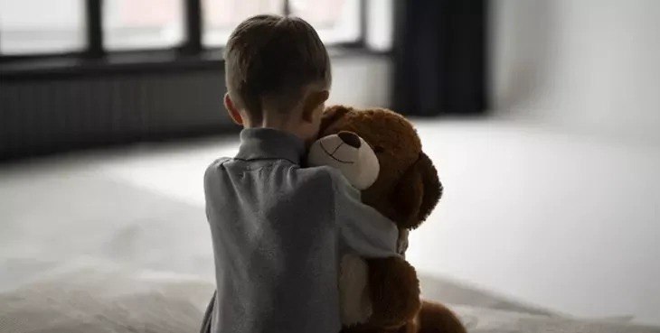 INSS começa a analisar pedidos de pensão para órfãos de vítimas de feminicídio