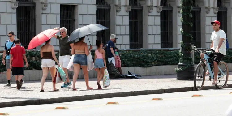 Onda de calor eleva temperaturas em grande parte do país