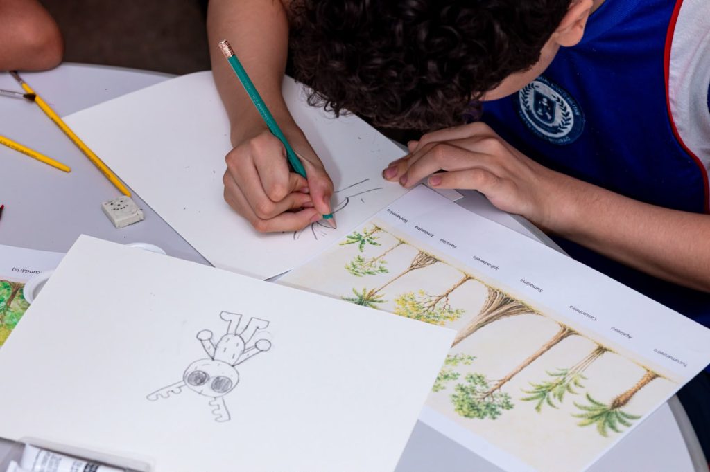 "Corpos que Dançam, Mundos que Sentem" realiza atividades com alunos da Educação Especial da Escola Fueth Paulo Mourão Através da dança, artes visuais e música
