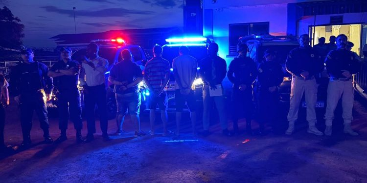 Suspeitos são presos por envolvimento na morte de casal em Manaus
