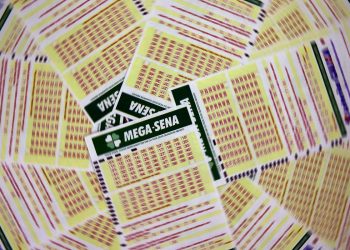 Mega-Sena acumula para R$ 102 milhões; confira os números sorteados