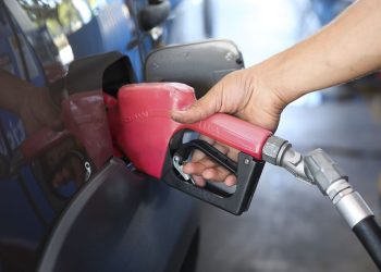 Subsídio de R$ 2,12 ao diesel deve ser mantido por 30 dias