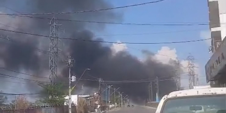 Incêndio em lixão mobiliza bombeiros há mais de 18 horas e impacta ar de Manaus