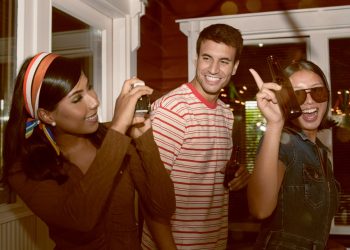 Anos 2000 estão de volta em festa gratuita com DJs no Millennium Shopping